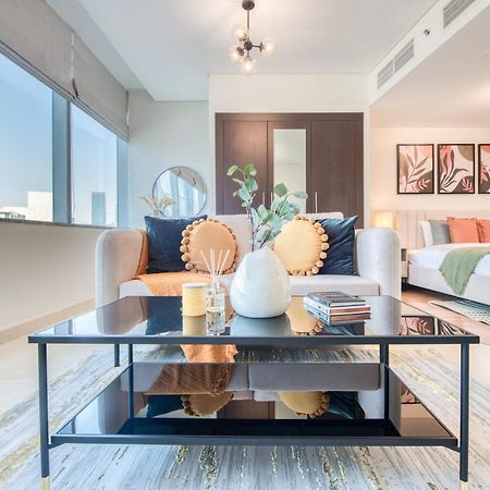 Unbeatable Rate Stylish 1Br With Balcony Near Metro By Deluxe Holiday Homes Dubaj Kültér fotó